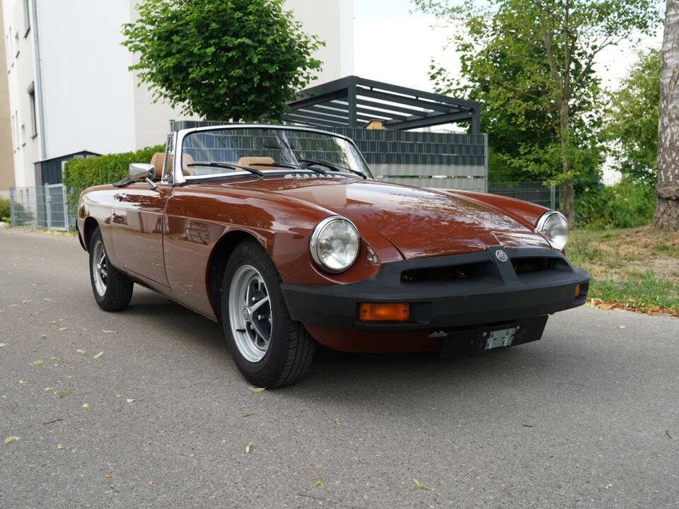 Image 74/100 of MG MGB (1978)