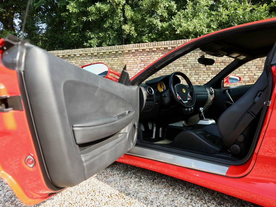 Immagine 19/50 di Ferrari F430 (2005)