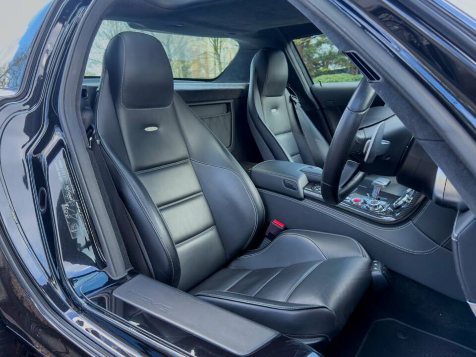 Bild 15/17 von Mercedes-Benz SLS AMG (2010)