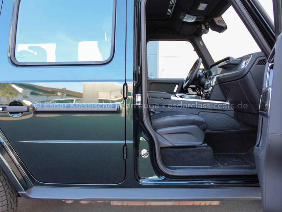 Image 17/32 of Mercedes-Benz G 500 (LWB) (2023)