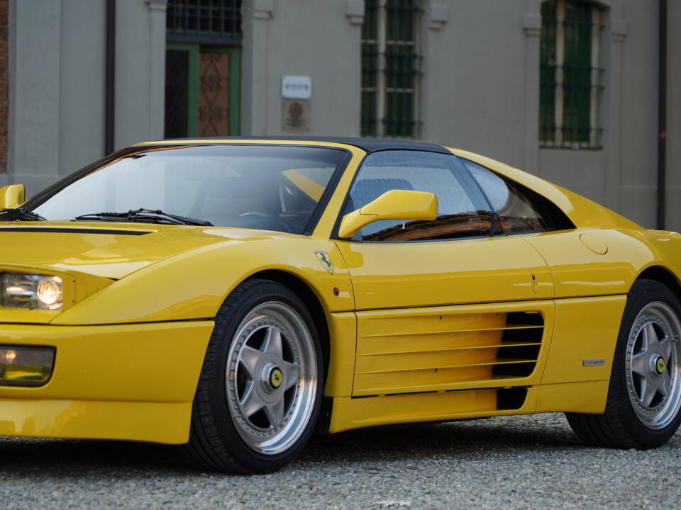 Bild 68/82 von Ferrari 348 TS (1990)