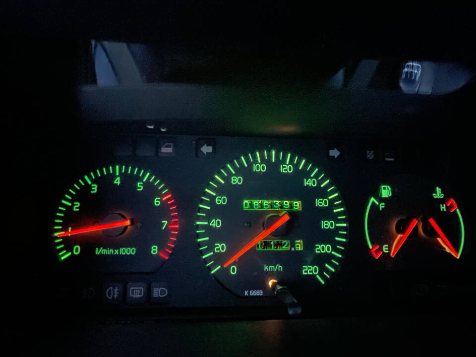 Imagen 4/4 de Volvo 440 Turbo (1994)