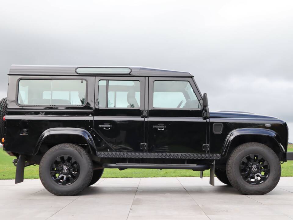 Bild 47/50 von Land Rover Defender 130 Double Cab (2007)