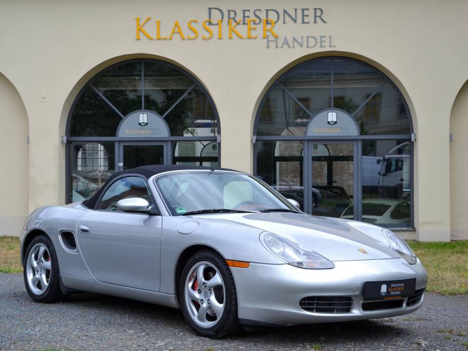 Immagine 17/30 di Porsche Boxster S (2000)