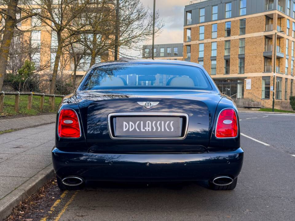 Image 6/25 of Bentley Brooklands (2008)