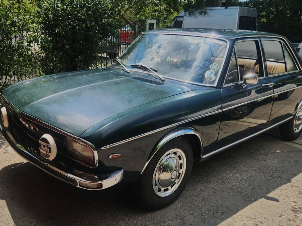 Image 3/5 de Audi 100 LS (1970)