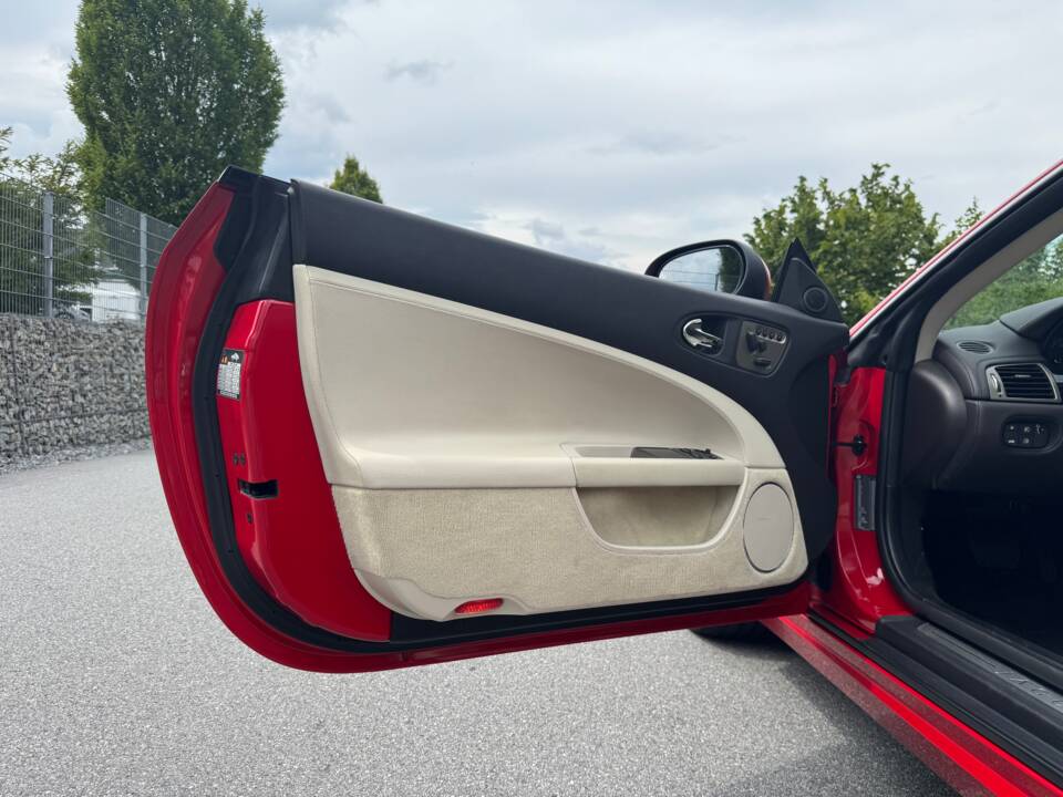 Image 28/49 of Jaguar XKR (2007)