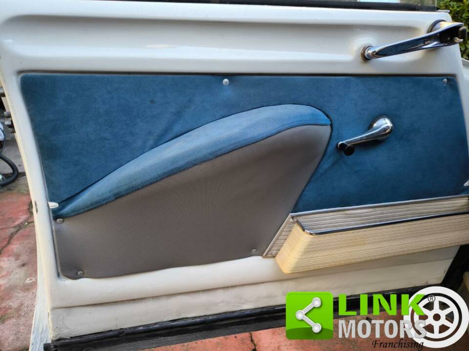 Image 8/10 de Citroën DS 20 (1971)
