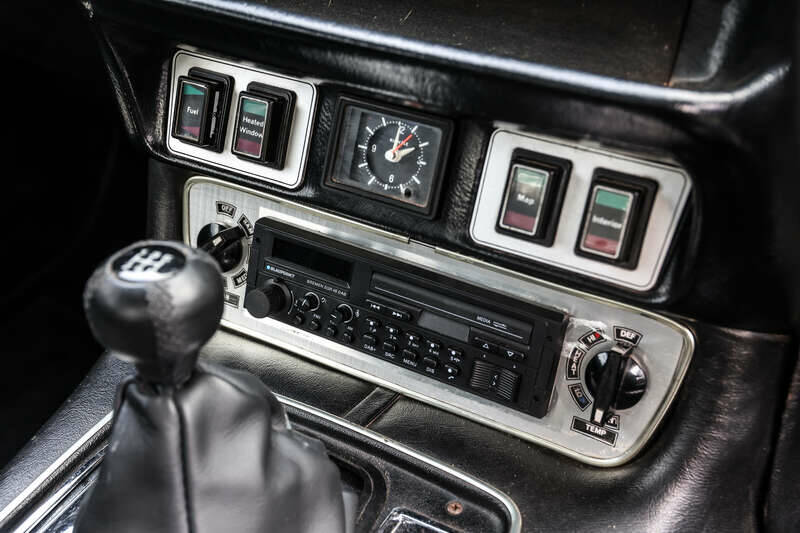 Image 16/40 of Jaguar XJ 6 C 4.2 (1977)