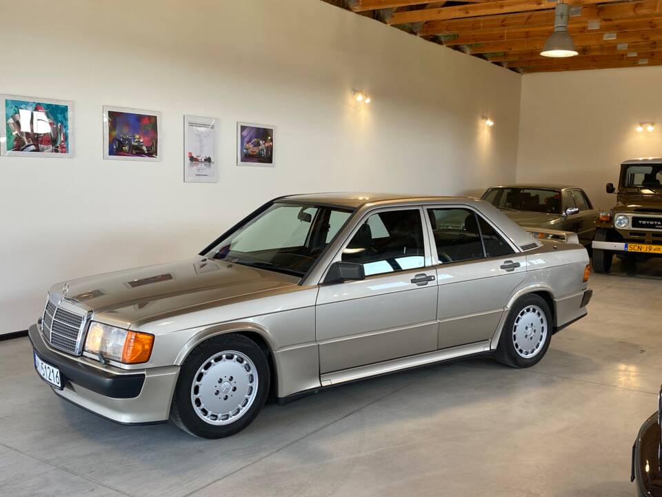 Bild 9/66 von Mercedes-Benz 190 E 2.3-16V (1986)