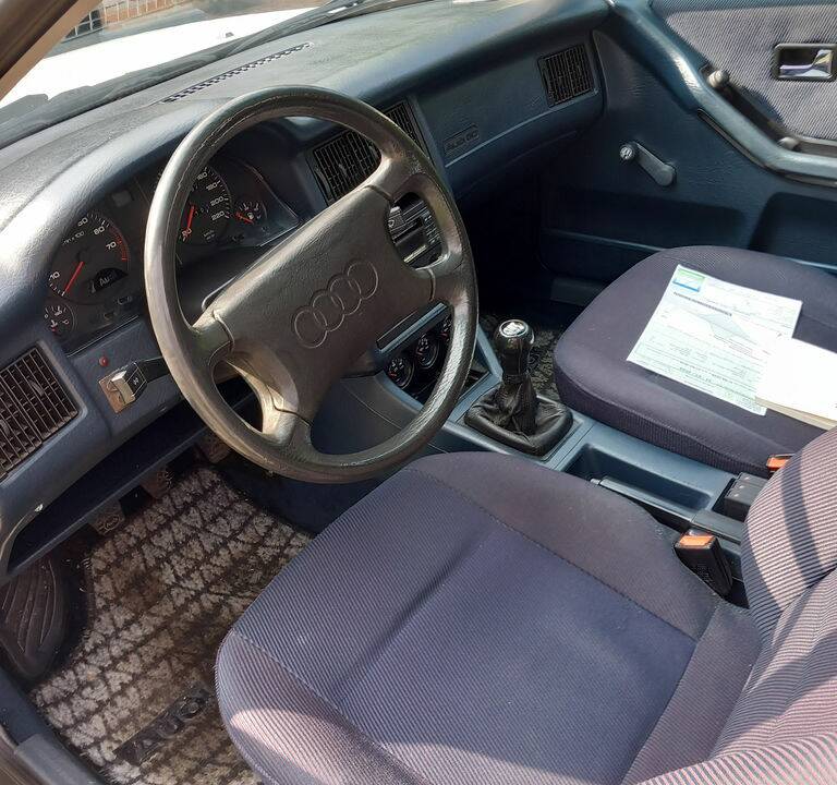 Bild 2/8 von Audi 80 - 1.8E (1987)