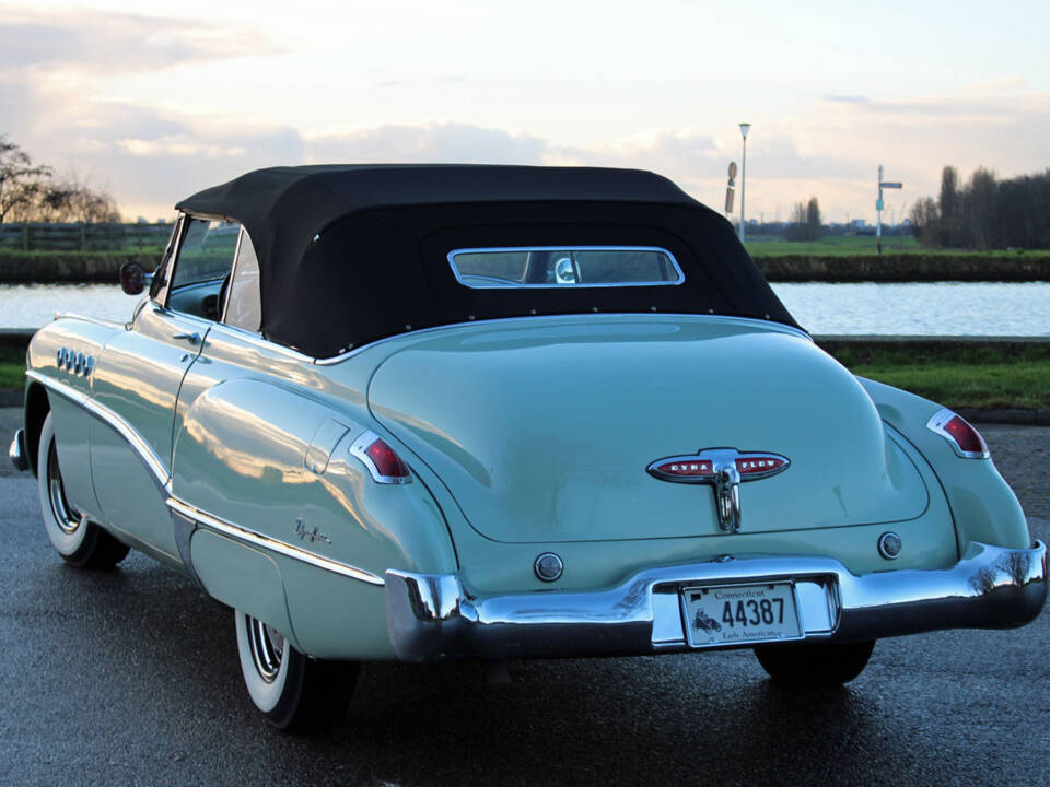 Image 4/27 of Buick Roadmaster (1949)