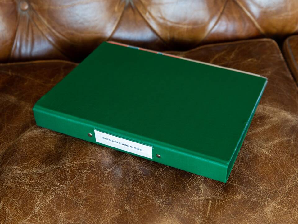 Bild 79/85 von Aston Martin V12 Vantage AMR Roadster (2018)