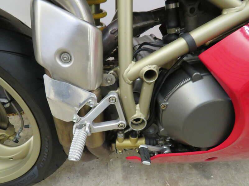 Bild 22/47 von Ducati 916 Strada (1994)