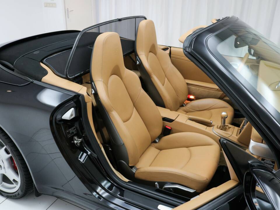 Bild 10/21 von Porsche 911 Carrera S (2009)