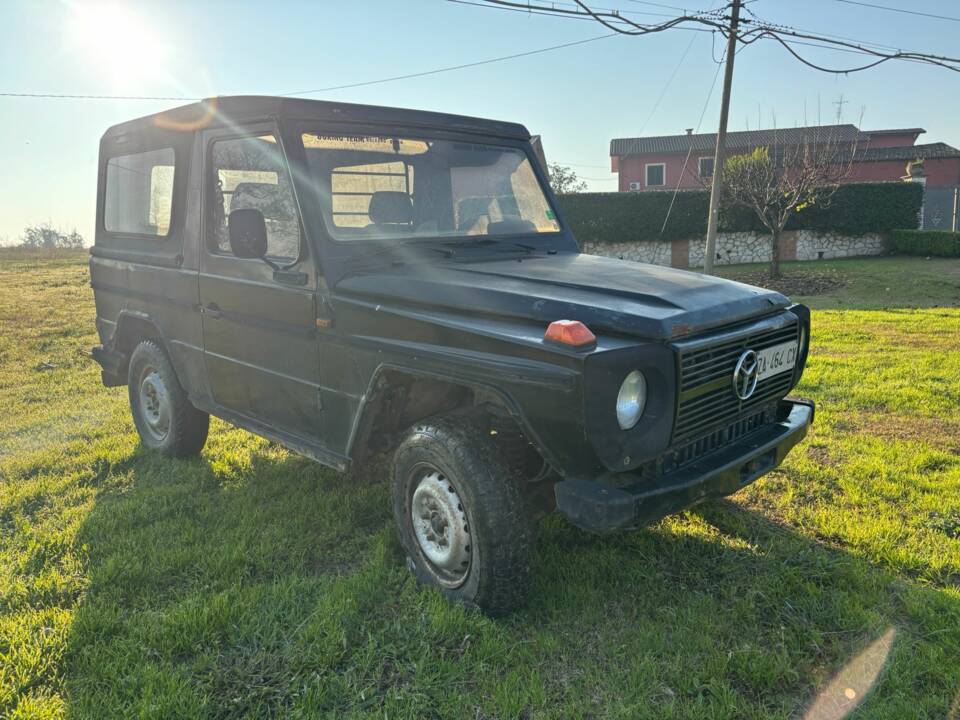 Image 22/53 of Mercedes-Benz 240 GD (SWB) (1982)