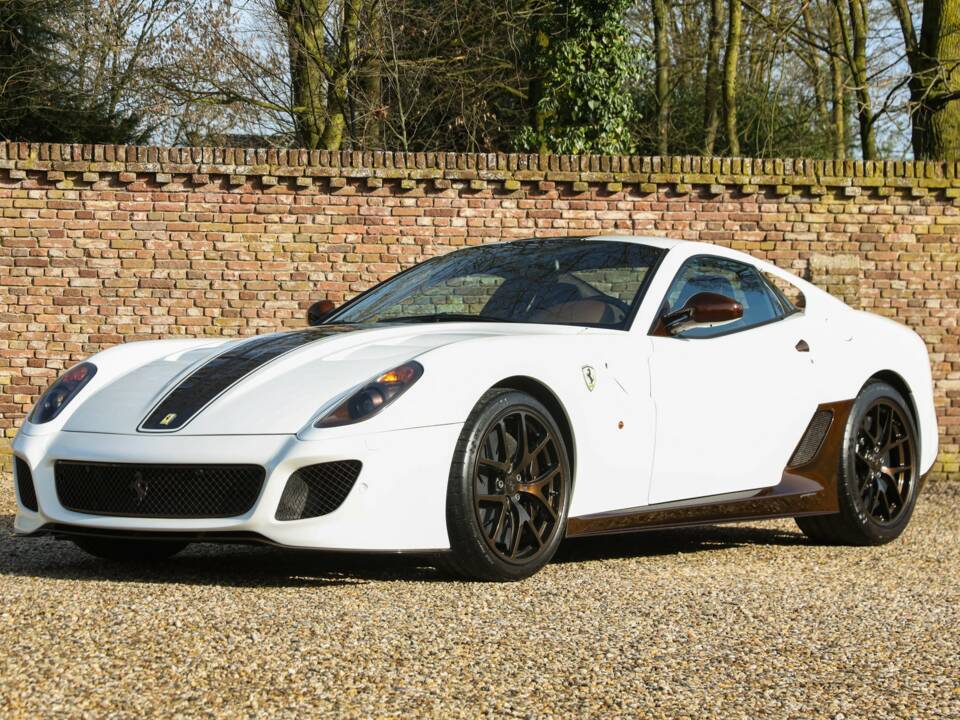Image 16/50 de Ferrari 599 GTO (2011)