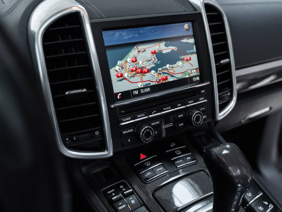 Bild 17/39 von Porsche Cayenne GTS (2016)