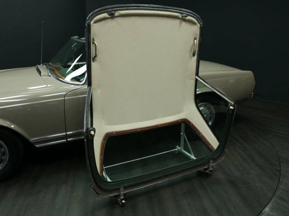 Image 48/50 de Mercedes-Benz 280 SL (1970)