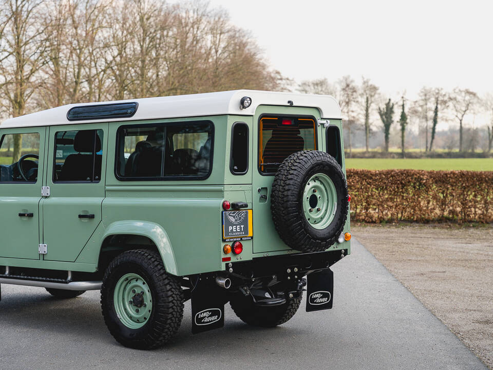 Bild 30/37 von Land Rover Defender (2016)