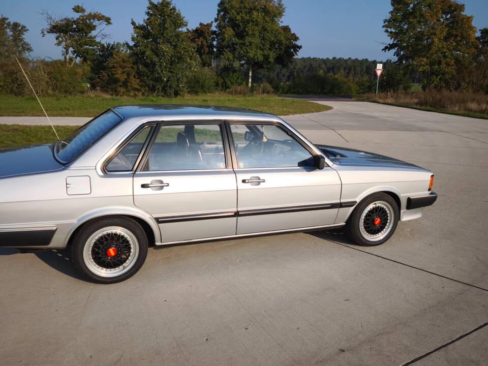 Image 53/94 de Audi 80 CD 5S (1982)