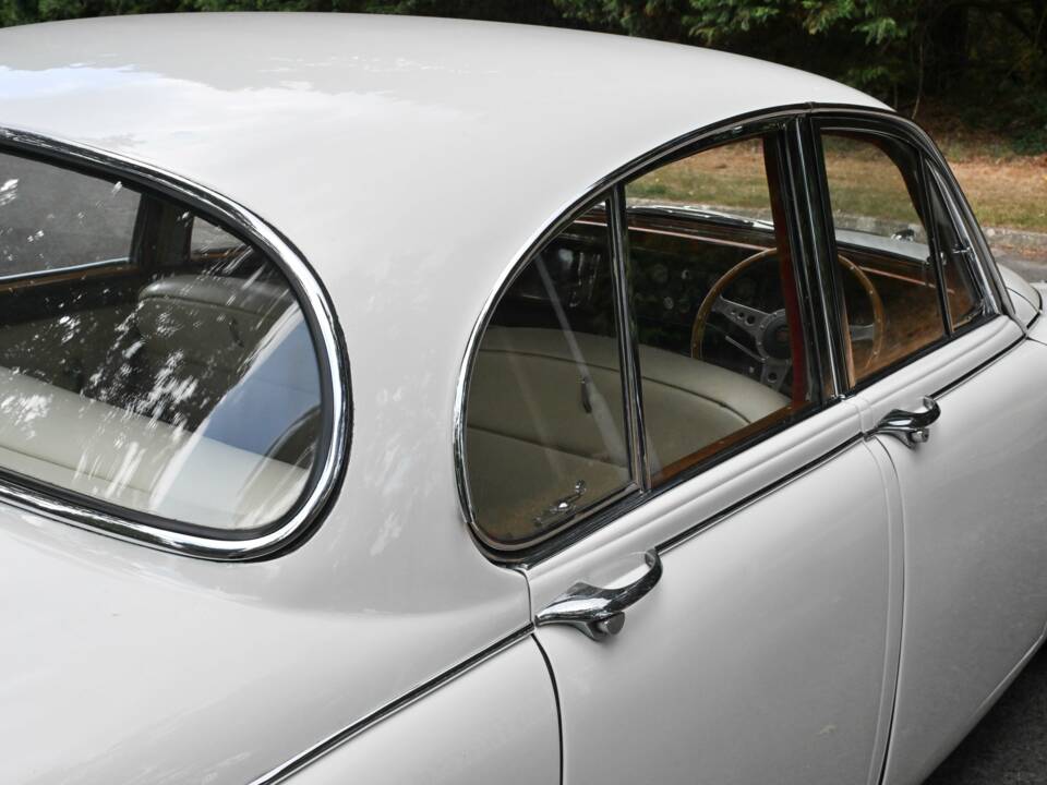 Bild 13/50 von Jaguar Mk II 3.8 (1961)