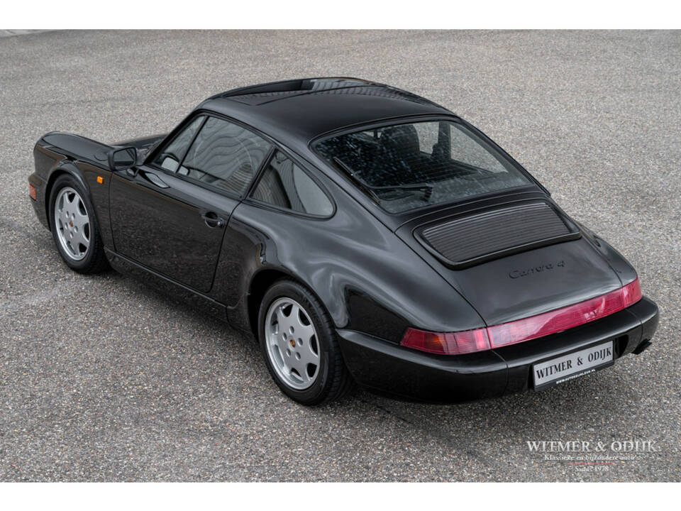 Image 9/28 de Porsche 911 Carrera 4 (1990)