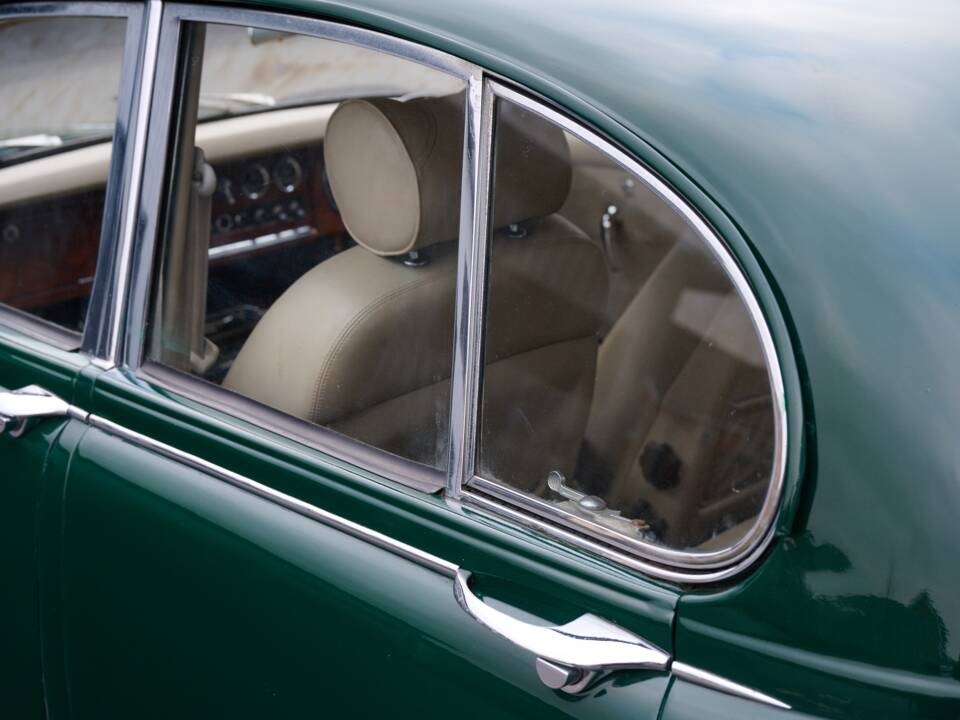 Imagen 40/49 de Jaguar S-Type 3.8 (1963)