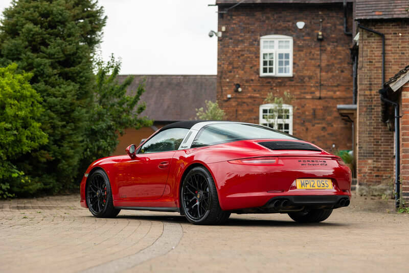 Immagine 37/50 di Porsche 911 Targa 4 GTS (2015)