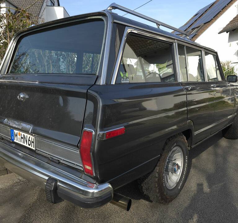 Bild 4/8 von Jeep Grand Wagoneer (1986)