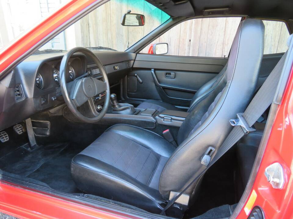 Bild 4/18 von Porsche 924 S (1986)
