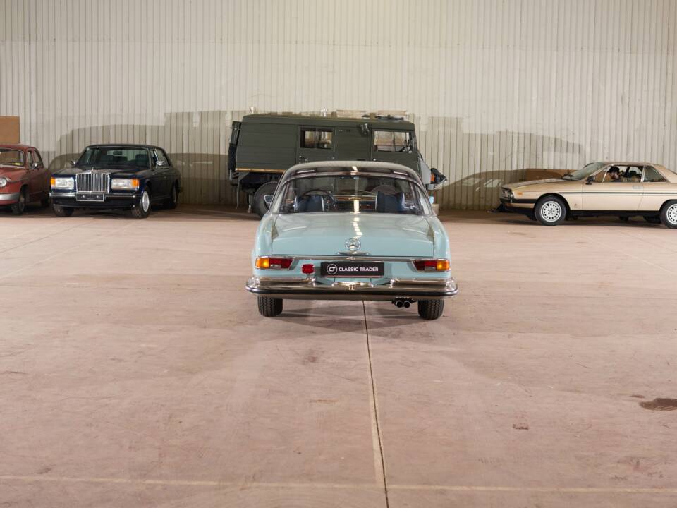 Image 7/91 of Mercedes-Benz 280 SE (1970)