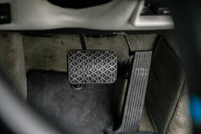 Bild 33/50 von BMW 635 CSi (1989)