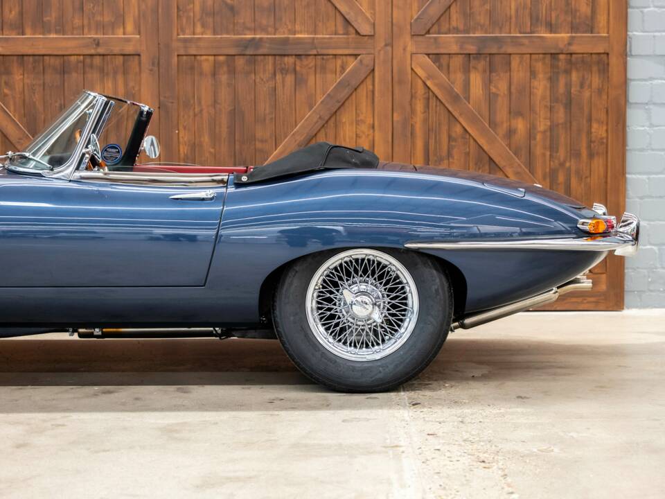 Image 6/36 of Jaguar E-Type 3.8 (1963)