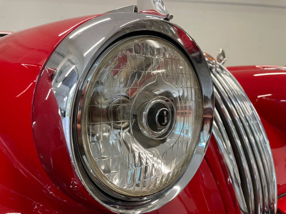 Imagen 24/38 de Jaguar XK 140 SE DHC (1955)