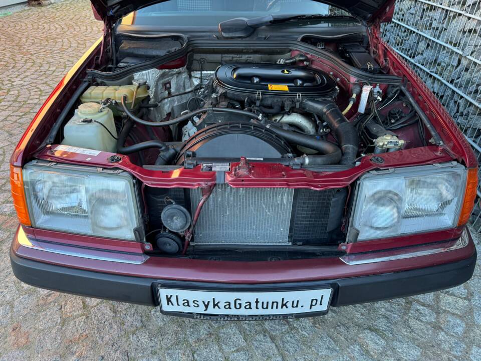 Immagine 65/75 di Mercedes-Benz 230 E (1992)