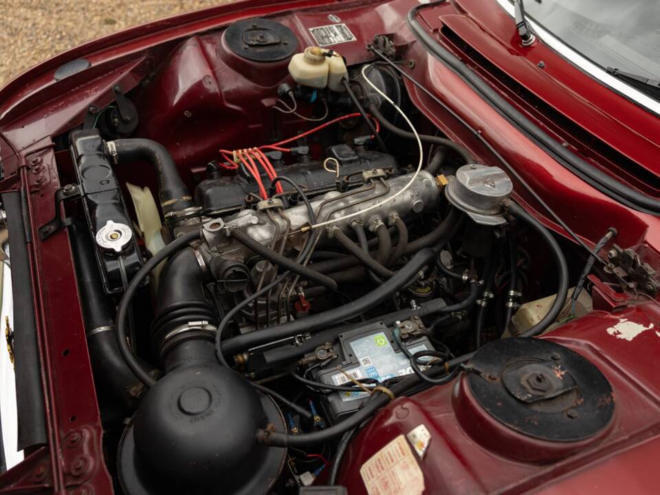 Image 15/45 of Peugeot 504 Convertible (1974)