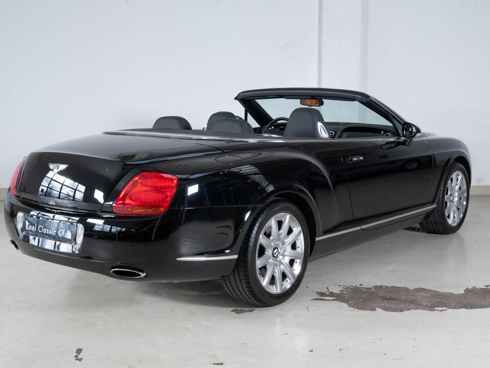 Bild 8/31 von Bentley Continental GTC (2008)