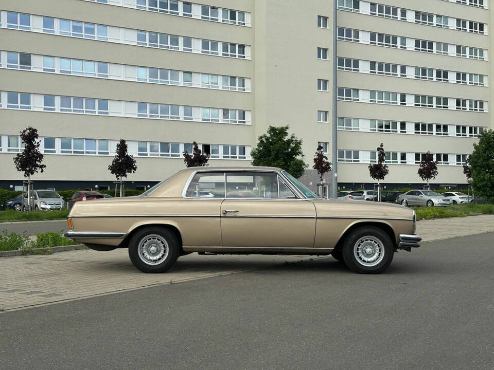Image 7/8 of Mercedes-Benz 250 CE (1970)
