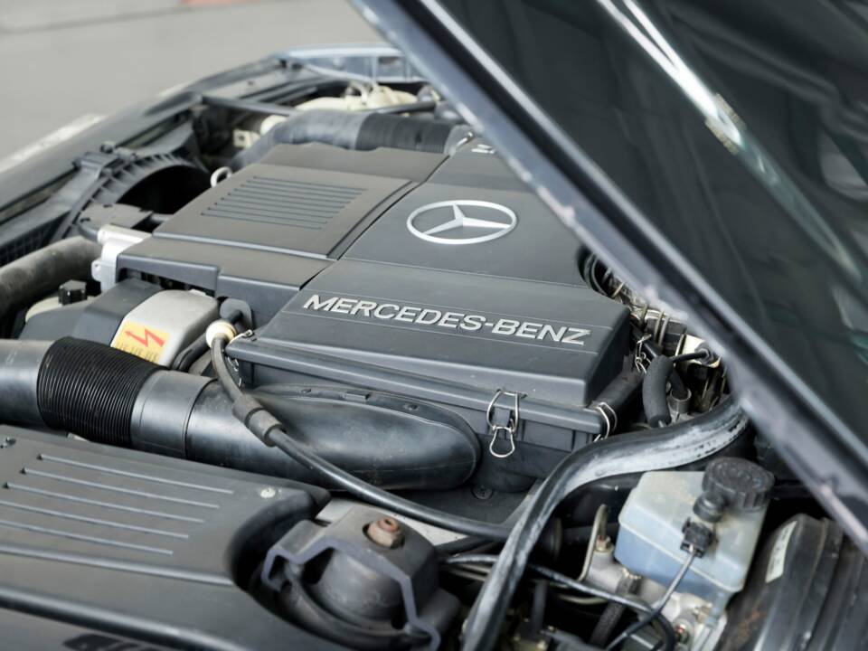 Image 26/37 of Mercedes-Benz SL 500 (1995)