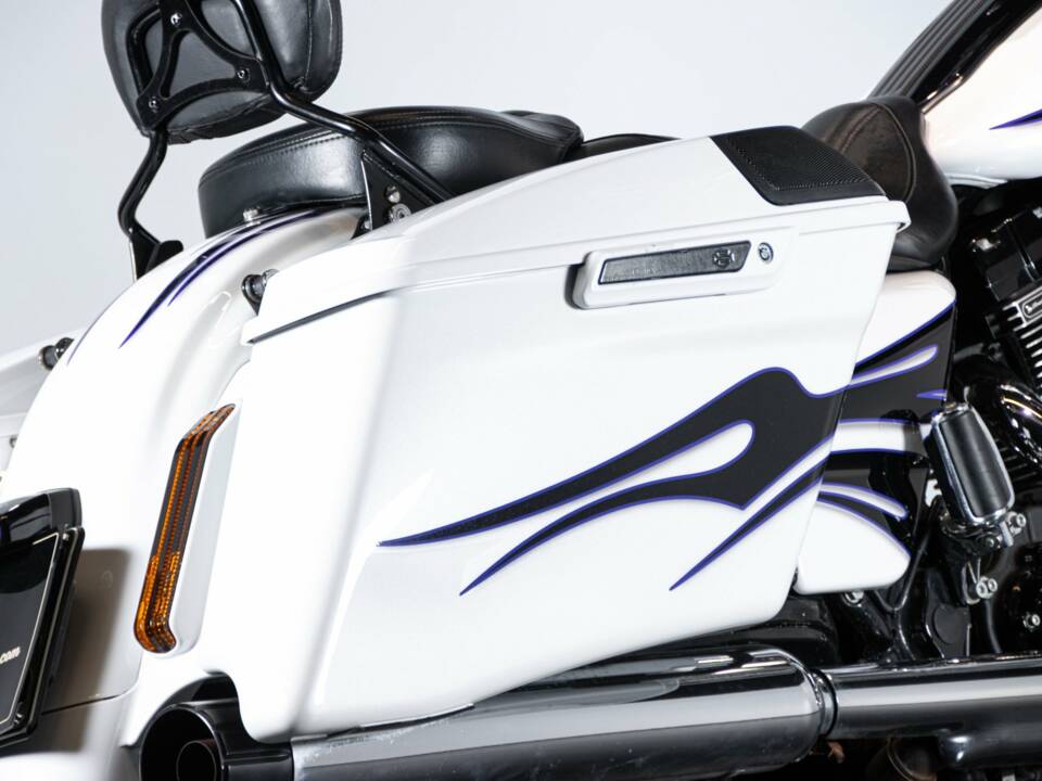 Bild 27/50 von Harley-Davidson DUMMY (2015)
