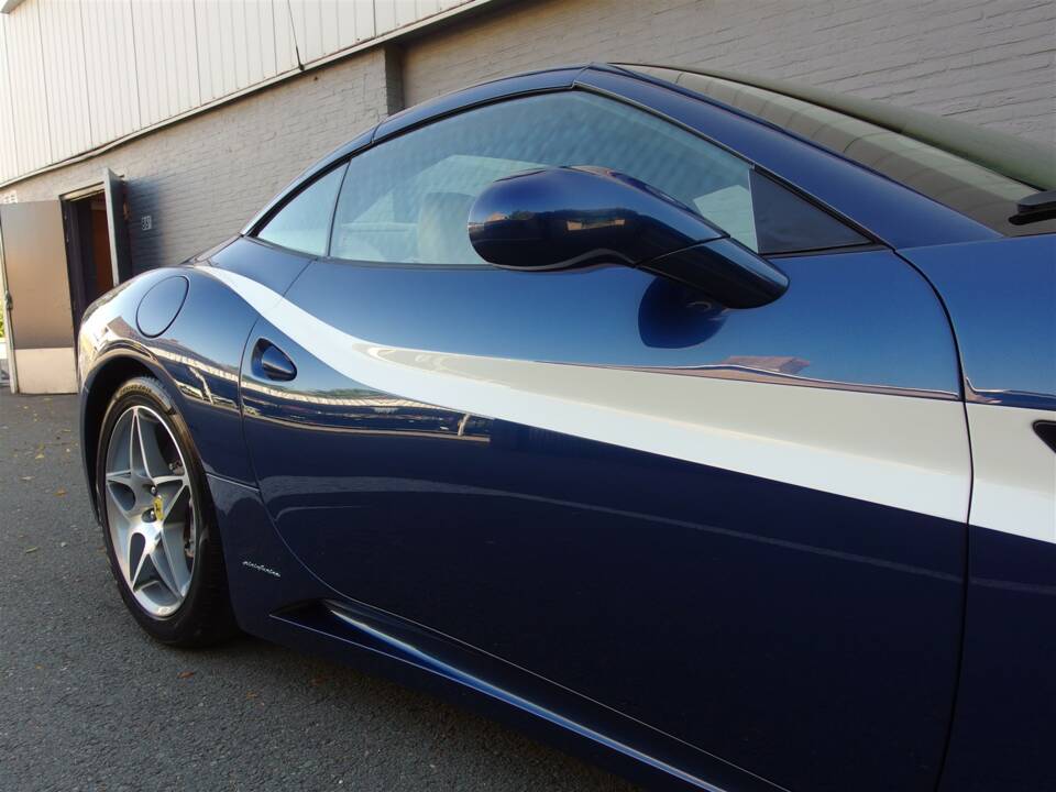 Bild 29/99 von Ferrari California (2009)