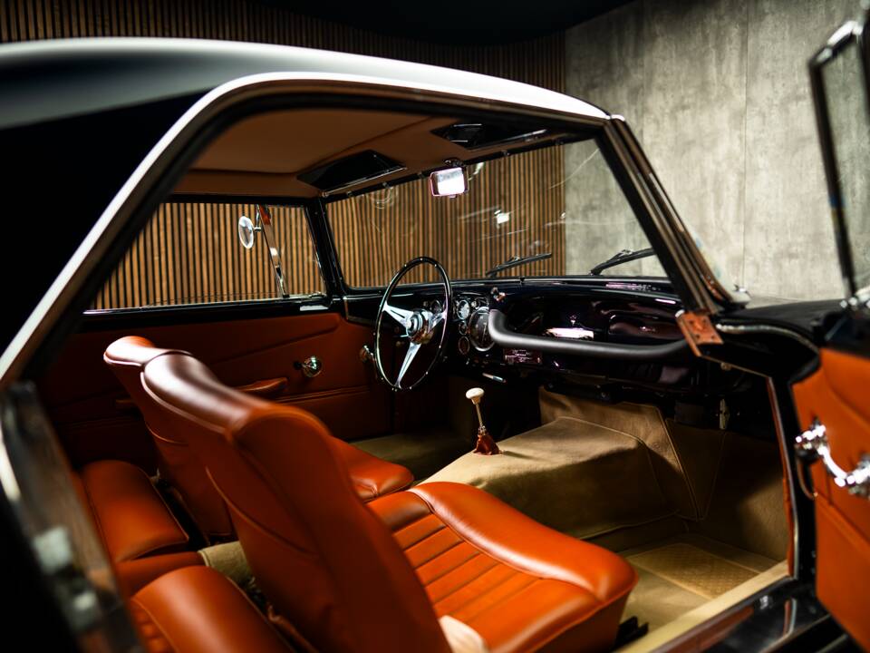 Image 41/92 of Maserati 3500 GT Touring (1957)