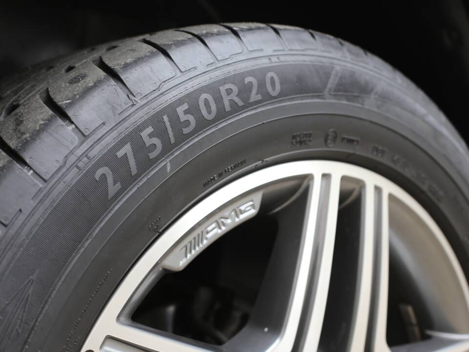 Image 15/64 of Mercedes-Benz G 400 CDI (LWB) (2004)