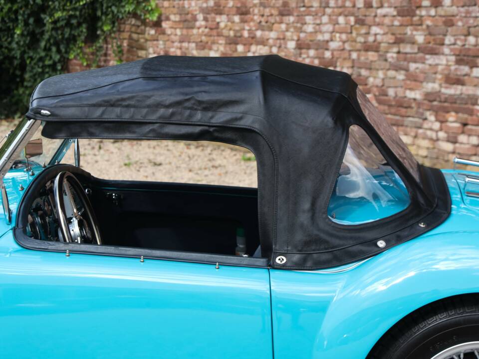 Image 33/50 of MG MGA 1600 (1958)