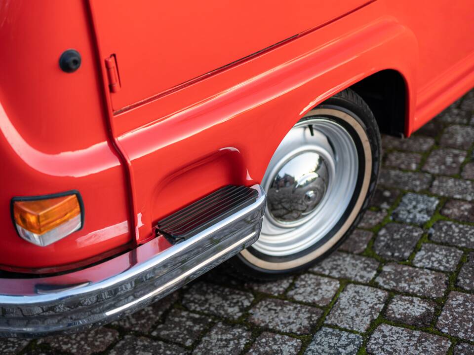 Image 4/52 of Renault Estafette (1977)