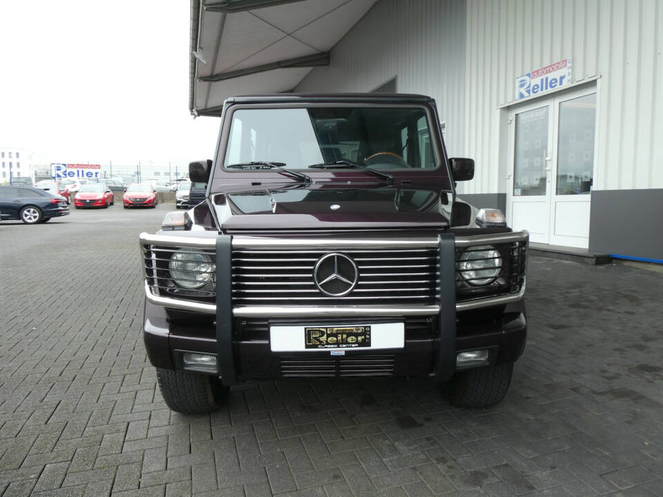 Image 2/29 de Mercedes-Benz G 500 (LWB) (1999)