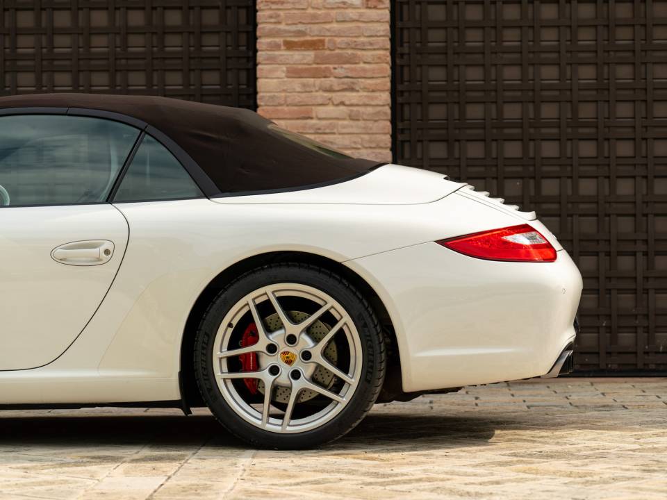 Image 45/50 of Porsche 911 Carrera S (2010)
