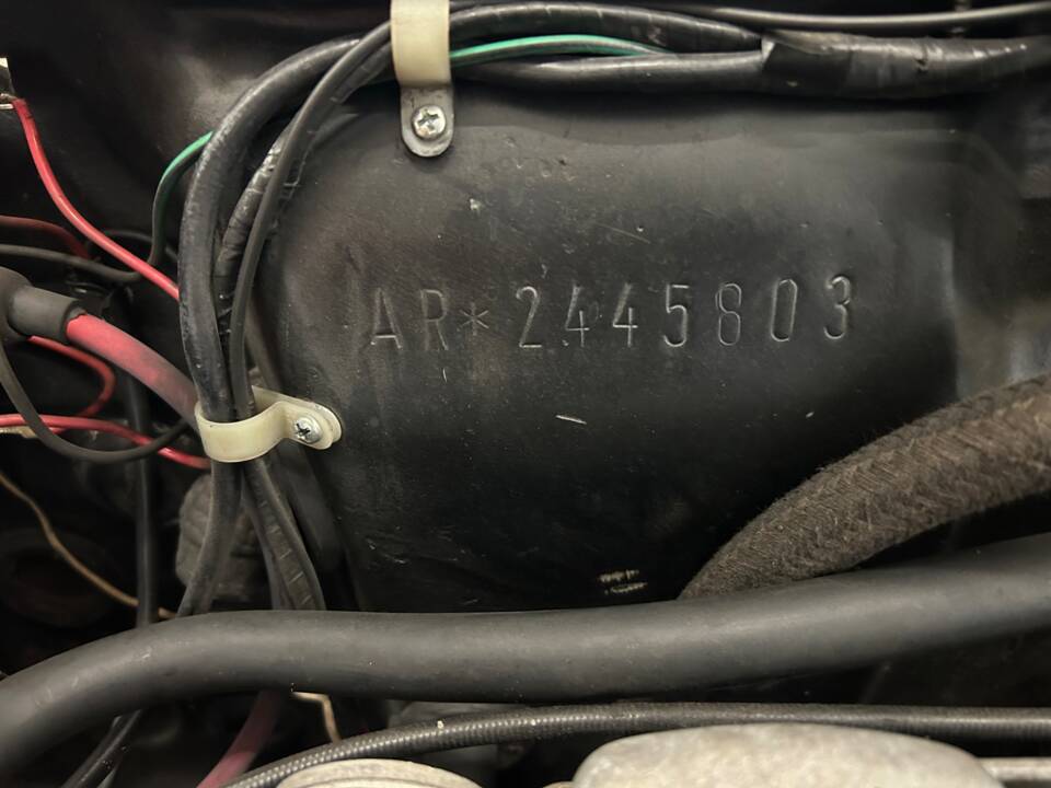 Image 28/35 de Alfa Romeo 2000 GT Veloce (1975)