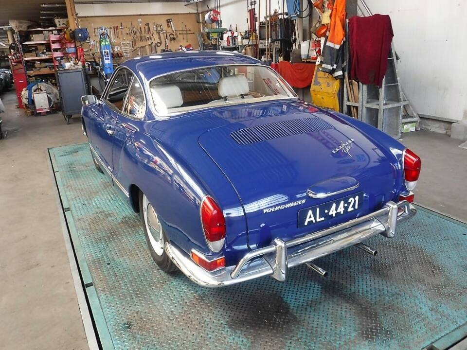 Image 11/50 of Volkswagen Karmann Ghia 1500 (1970)